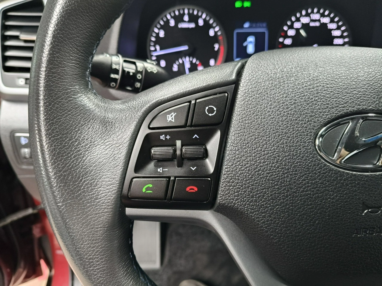 Hyundai Tucson - Zdjęcie 20