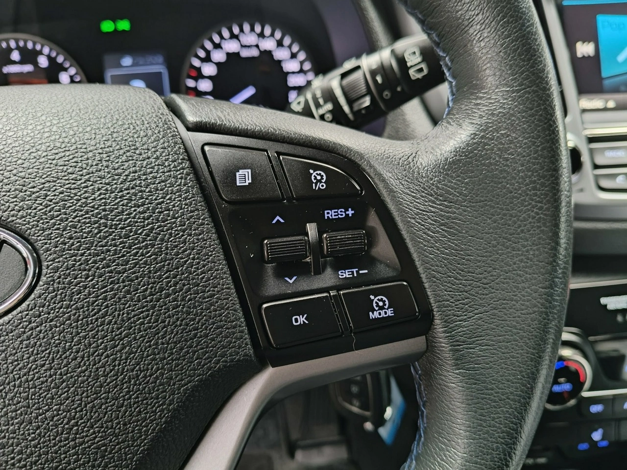 Hyundai Tucson - Zdjęcie 22