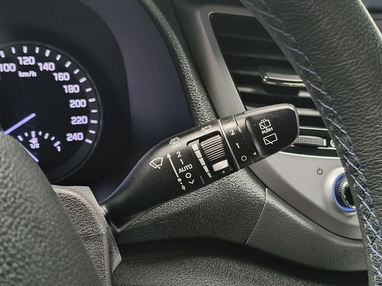 Hyundai Tucson - Zdjęcie 23