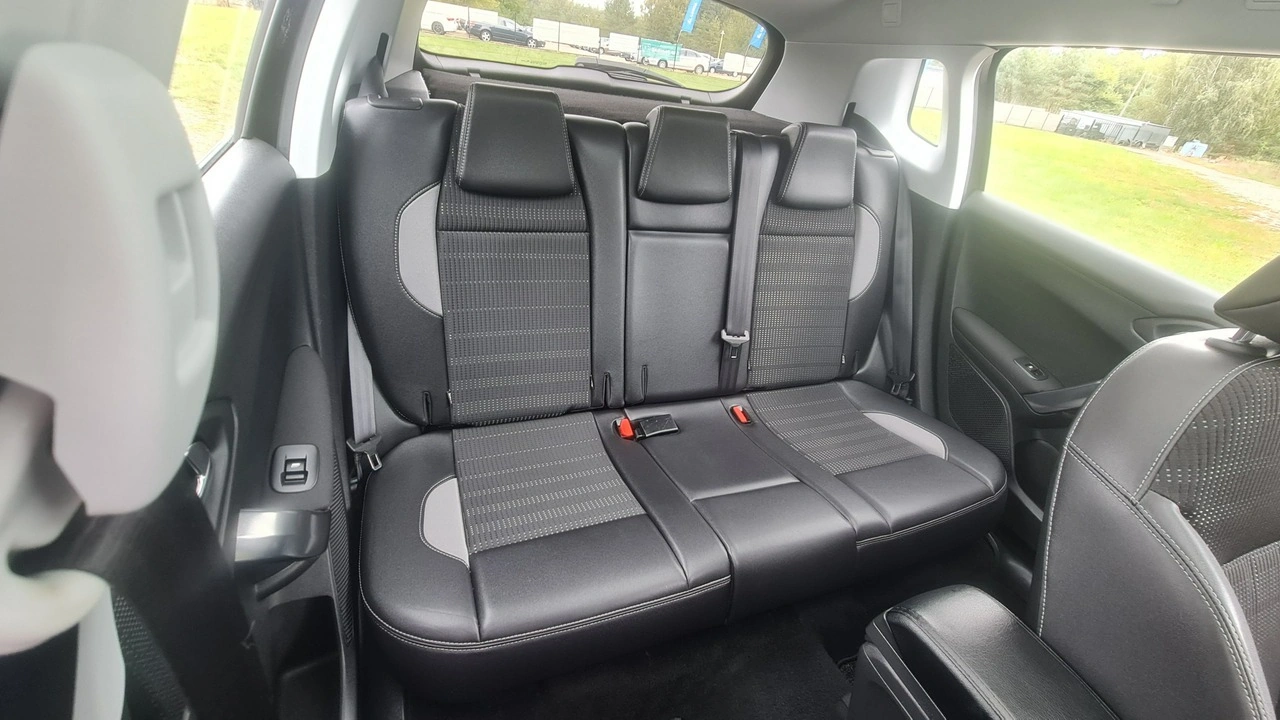 Peugeot 2008 - Zdjęcie 8