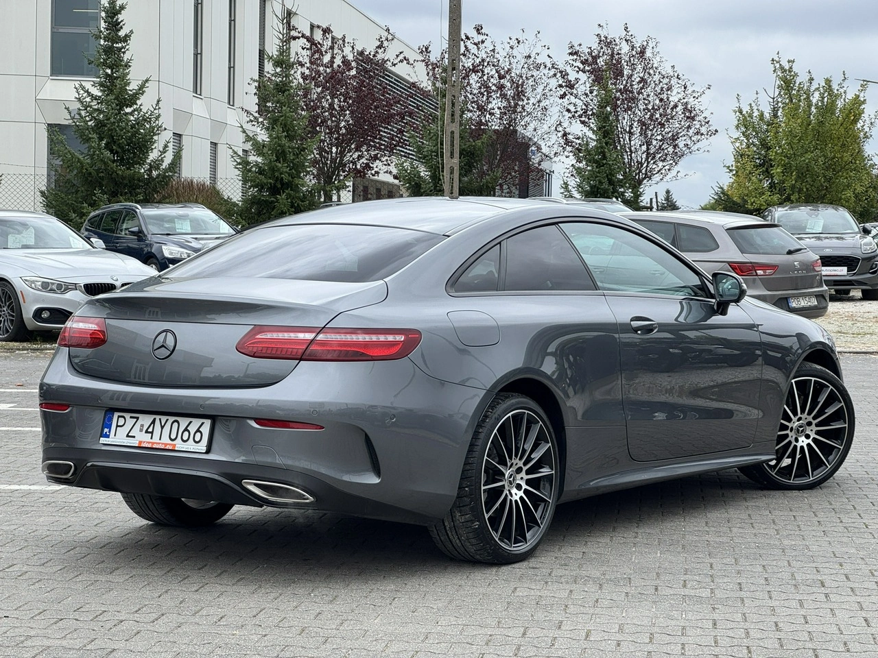 Mercedes E 200 - Zdjęcie 12