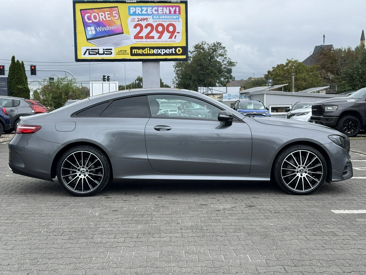 Mercedes E 200 - Zdjęcie 13
