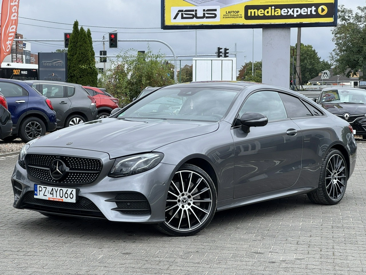 Mercedes E 200 - Zdjęcie 2