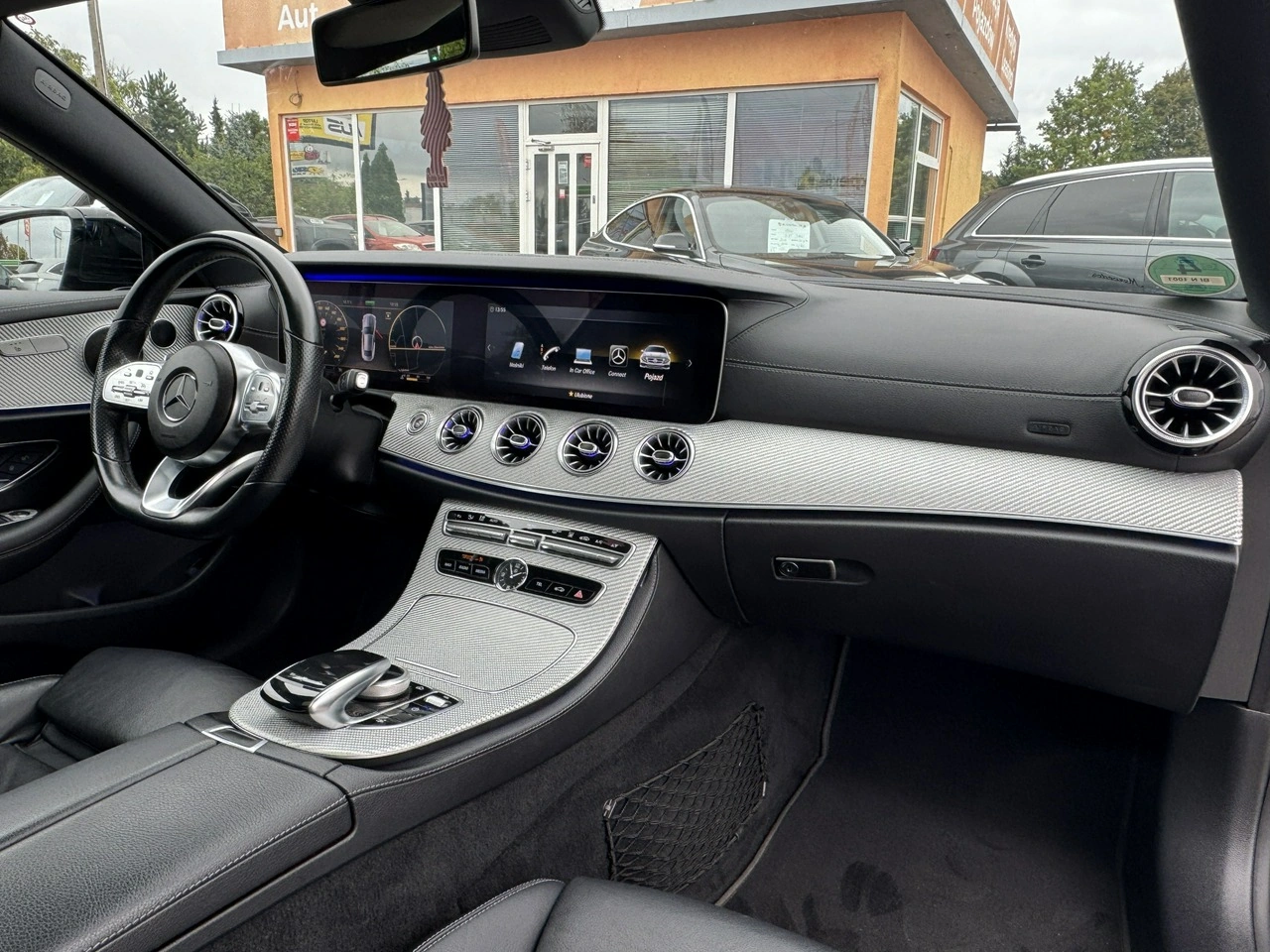 Mercedes E 200 - Zdjęcie 25