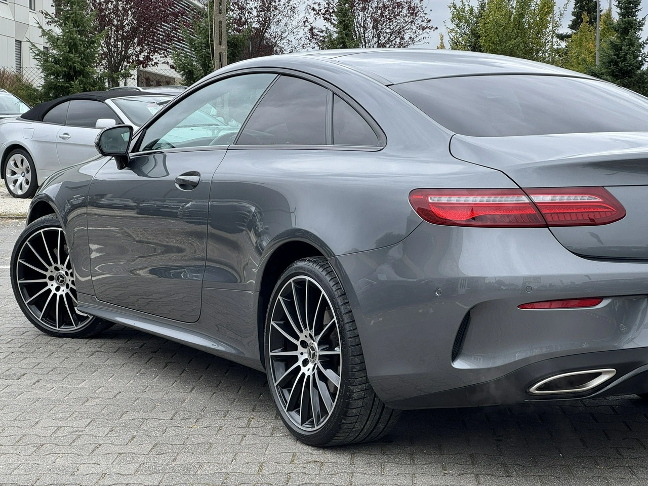 Mercedes E 200 - Zdjęcie 7