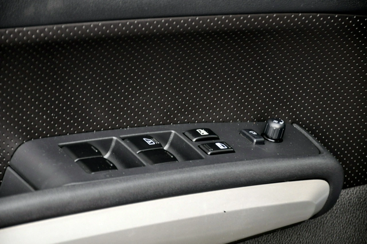 Nissan X-Trail - Zdjęcie 36