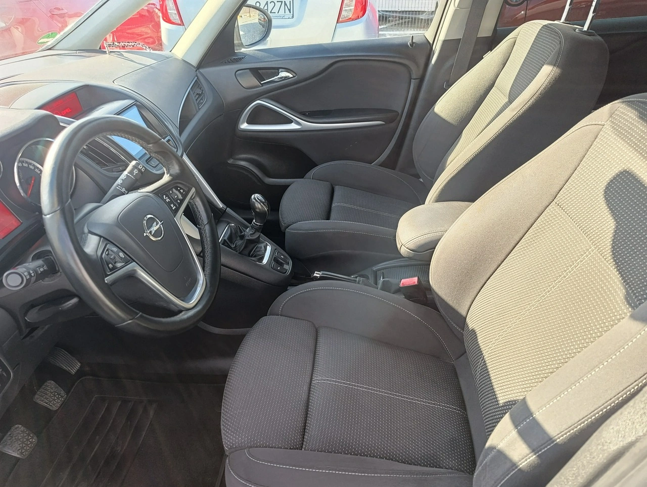 Opel Zafira - Zdjęcie 10