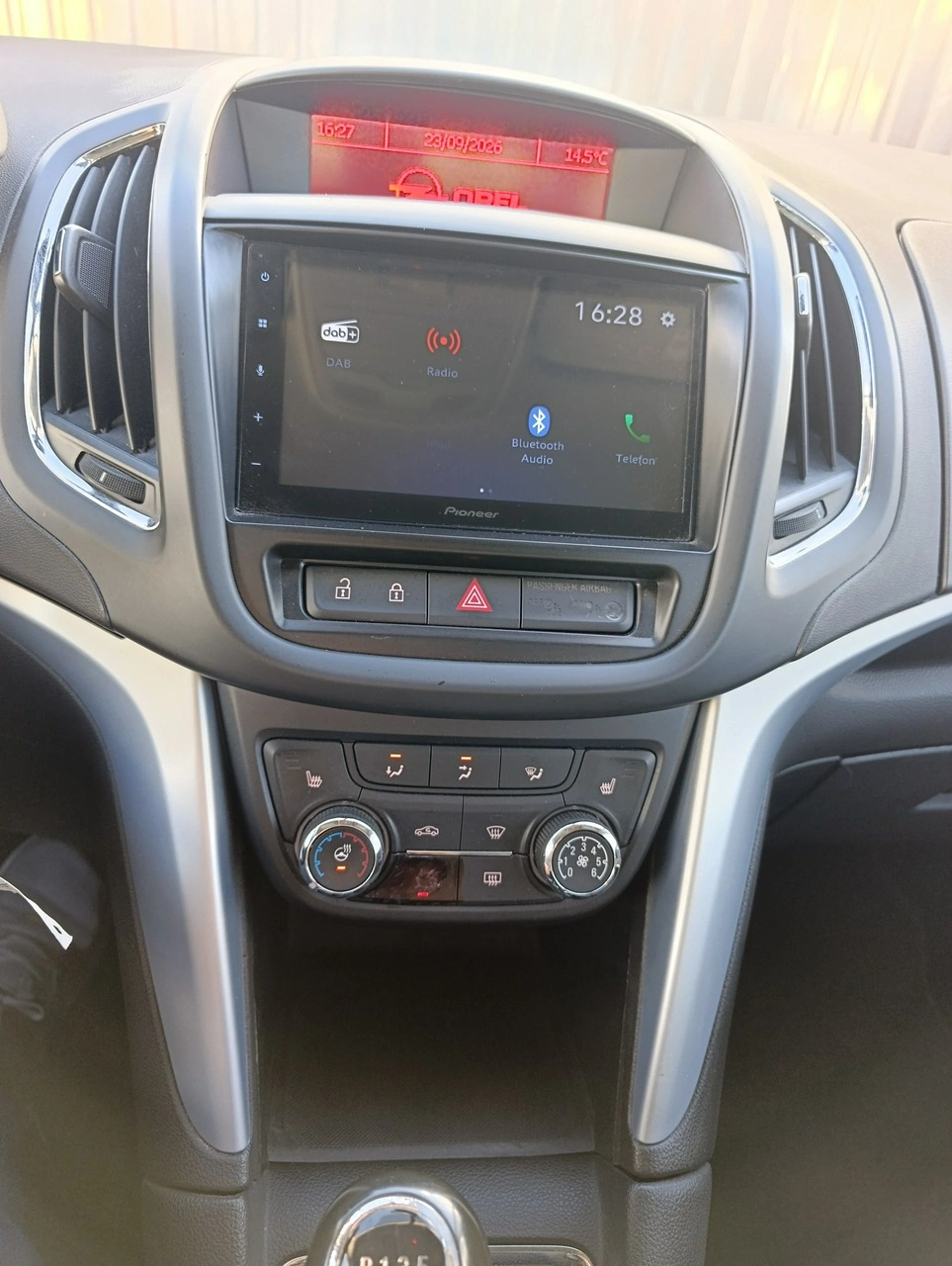 Opel Zafira - Zdjęcie 19