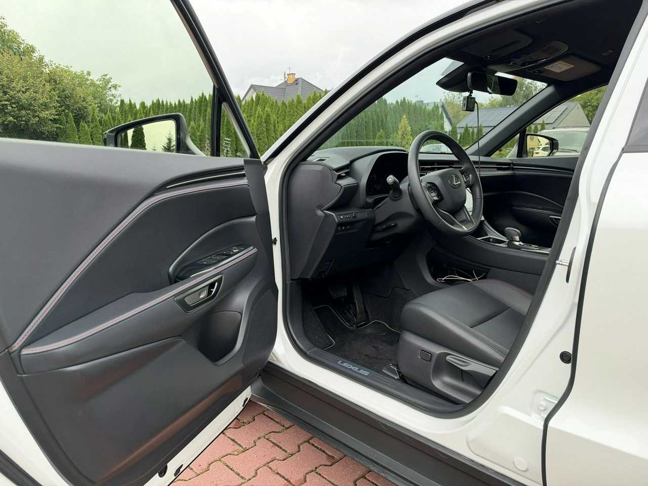 Lexus LBX - Zdjęcie 9