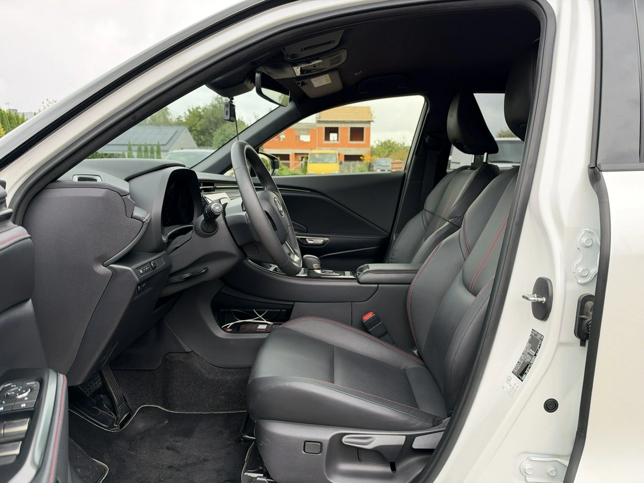 Lexus LBX - Zdjęcie 10