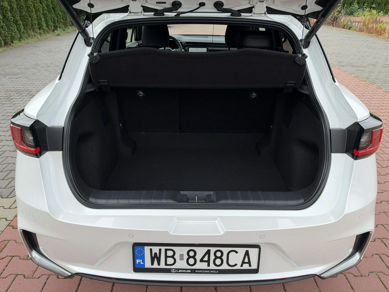 Lexus LBX - Zdjęcie 15