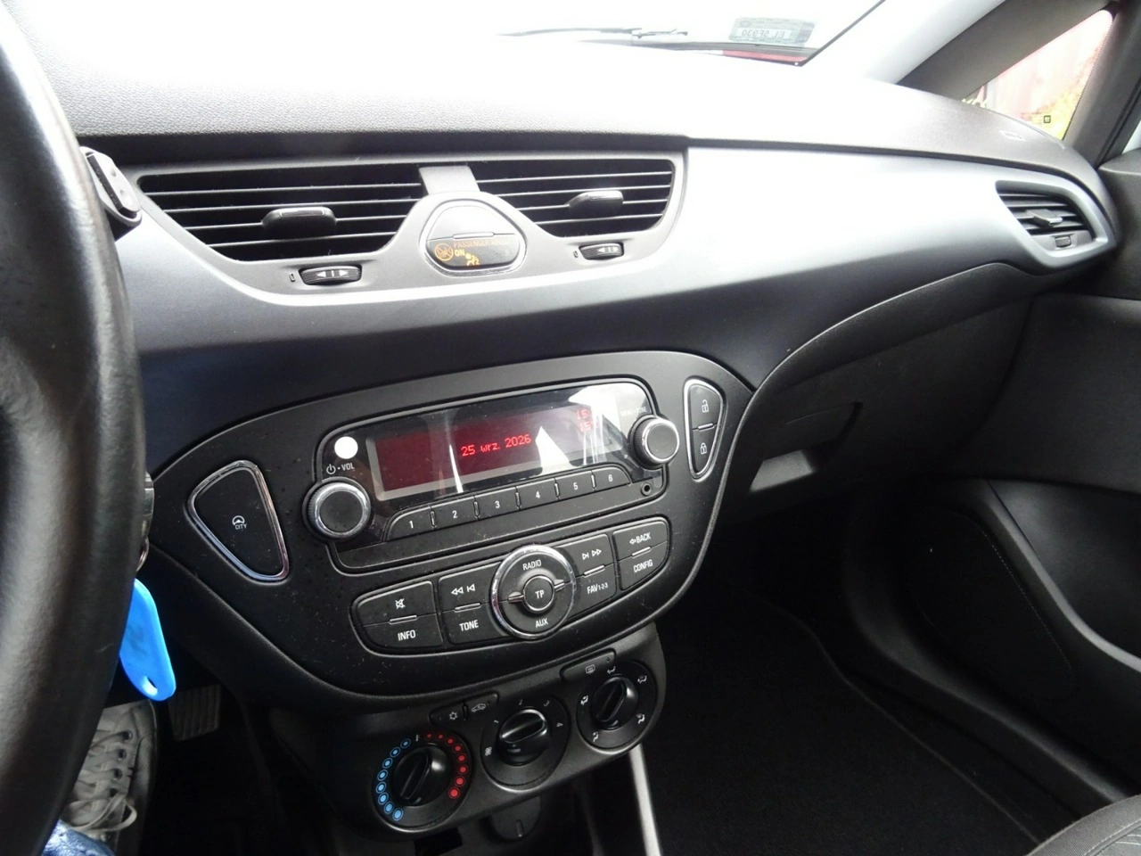 Opel Corsa - Zdjęcie 10