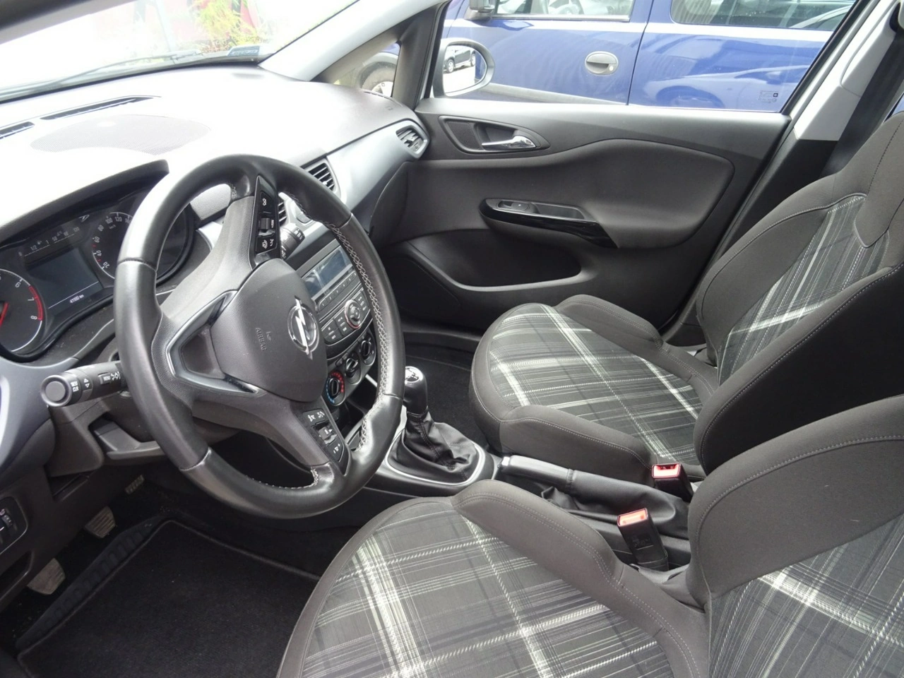 Opel Corsa - Zdjęcie 12