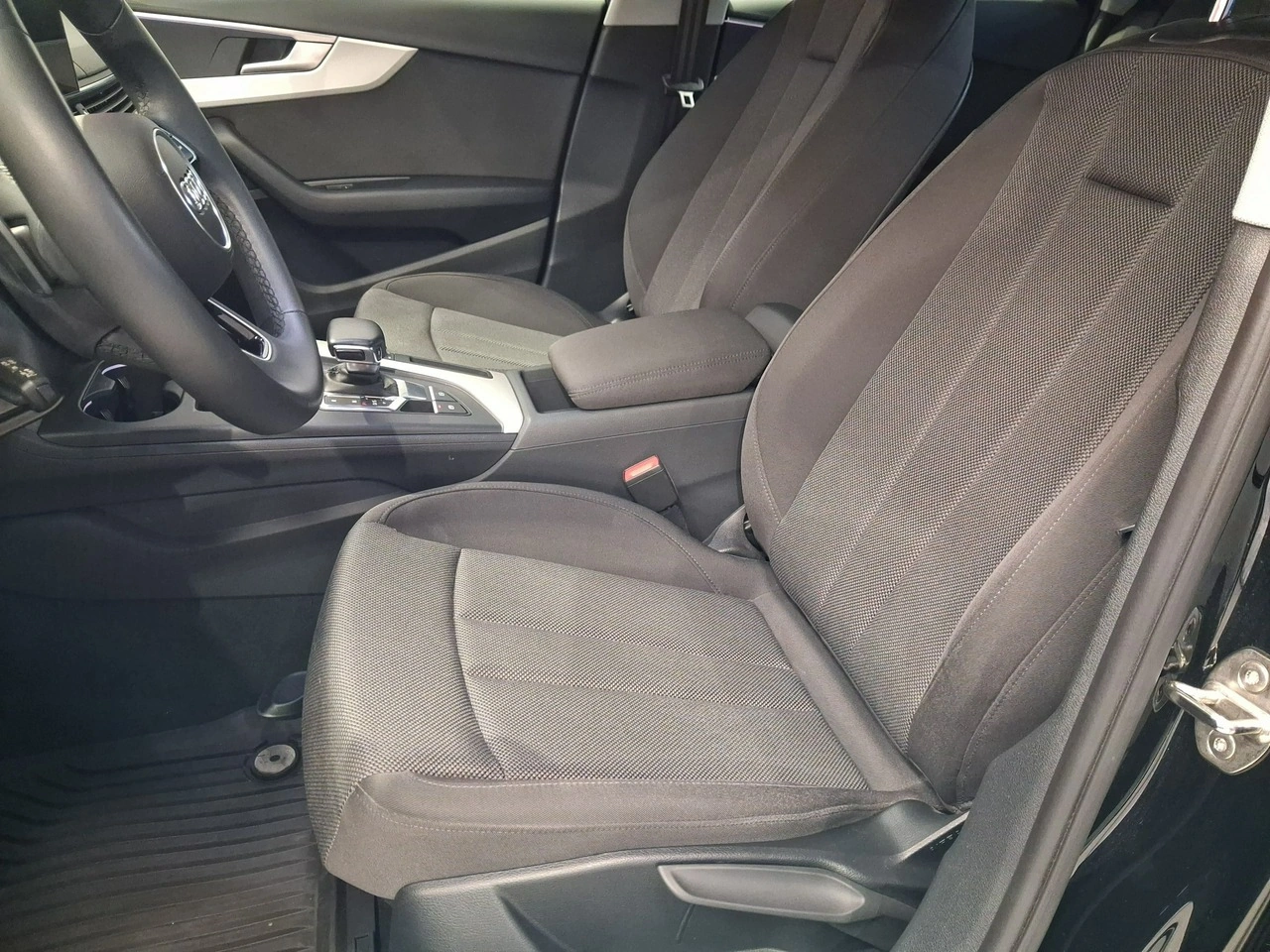 Audi A4 - Zdjęcie 11