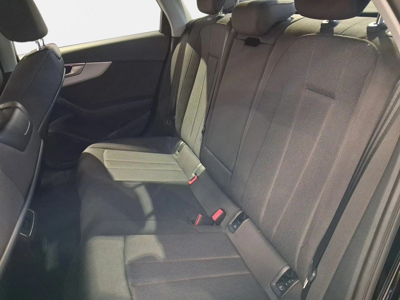 Audi A4 - Zdjęcie 12