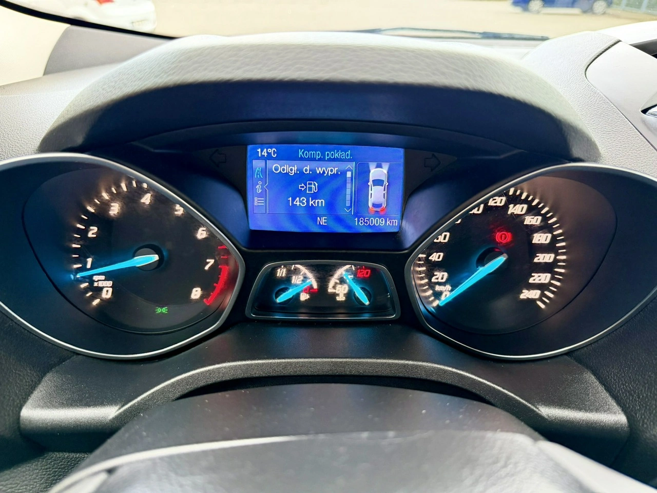 Ford Kuga - Zdjęcie 20