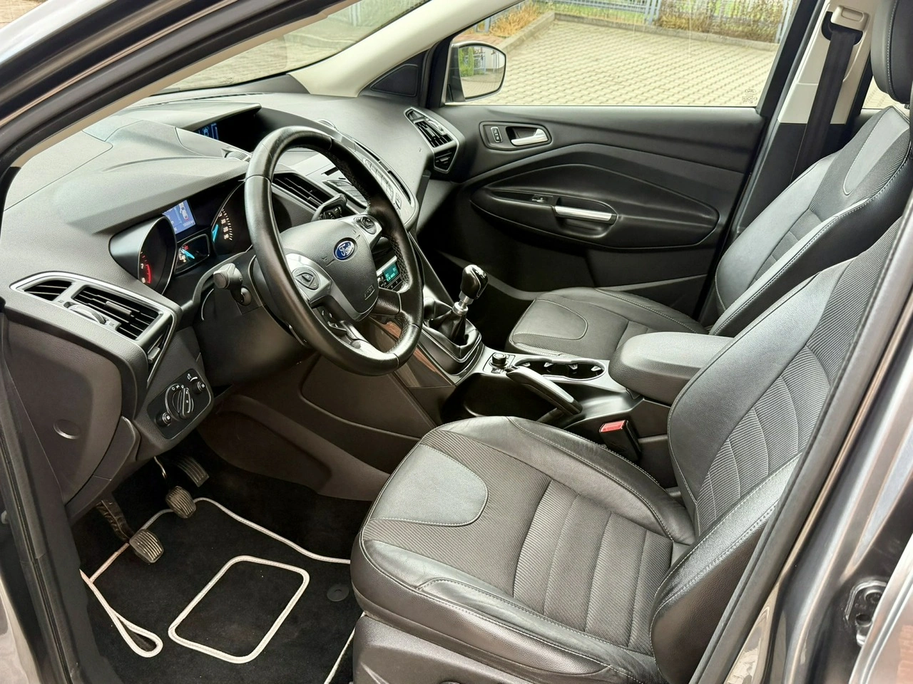 Ford Kuga - Zdjęcie 5