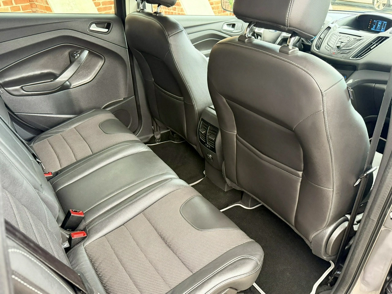 Ford Kuga - Zdjęcie 7
