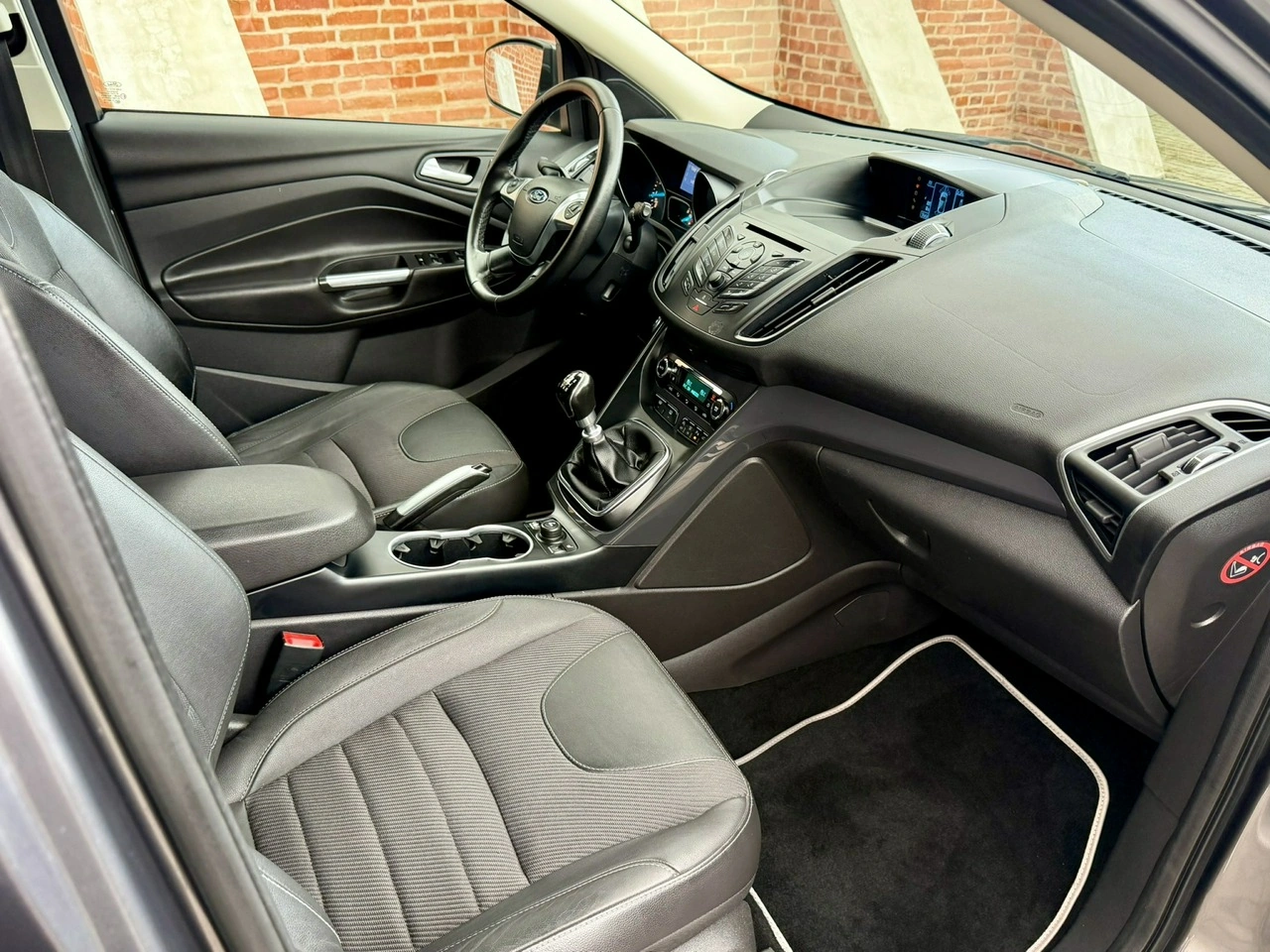 Ford Kuga - Zdjęcie 8
