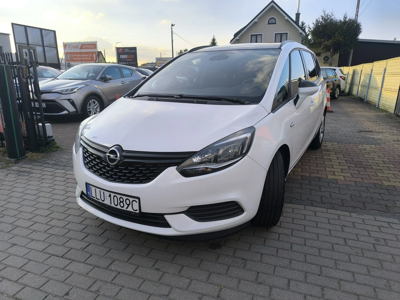 Opel Zafira - Zdjęcie 10