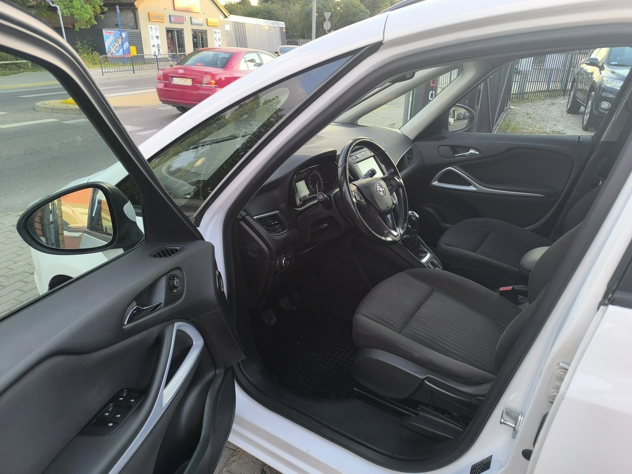Opel Zafira - Zdjęcie 12