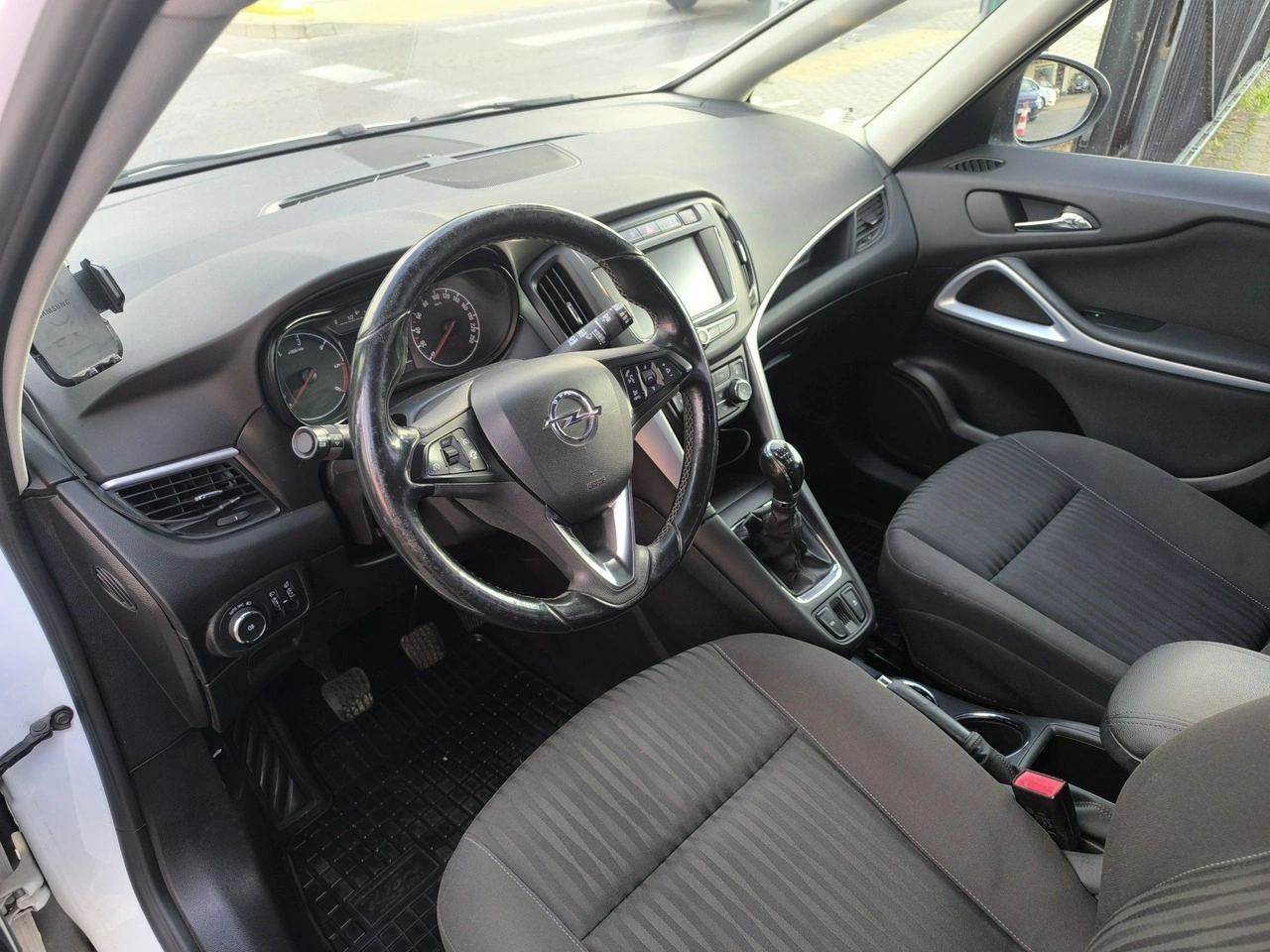 Opel Zafira - Zdjęcie 13