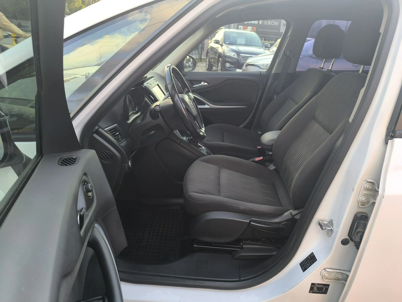 Opel Zafira - Zdjęcie 15