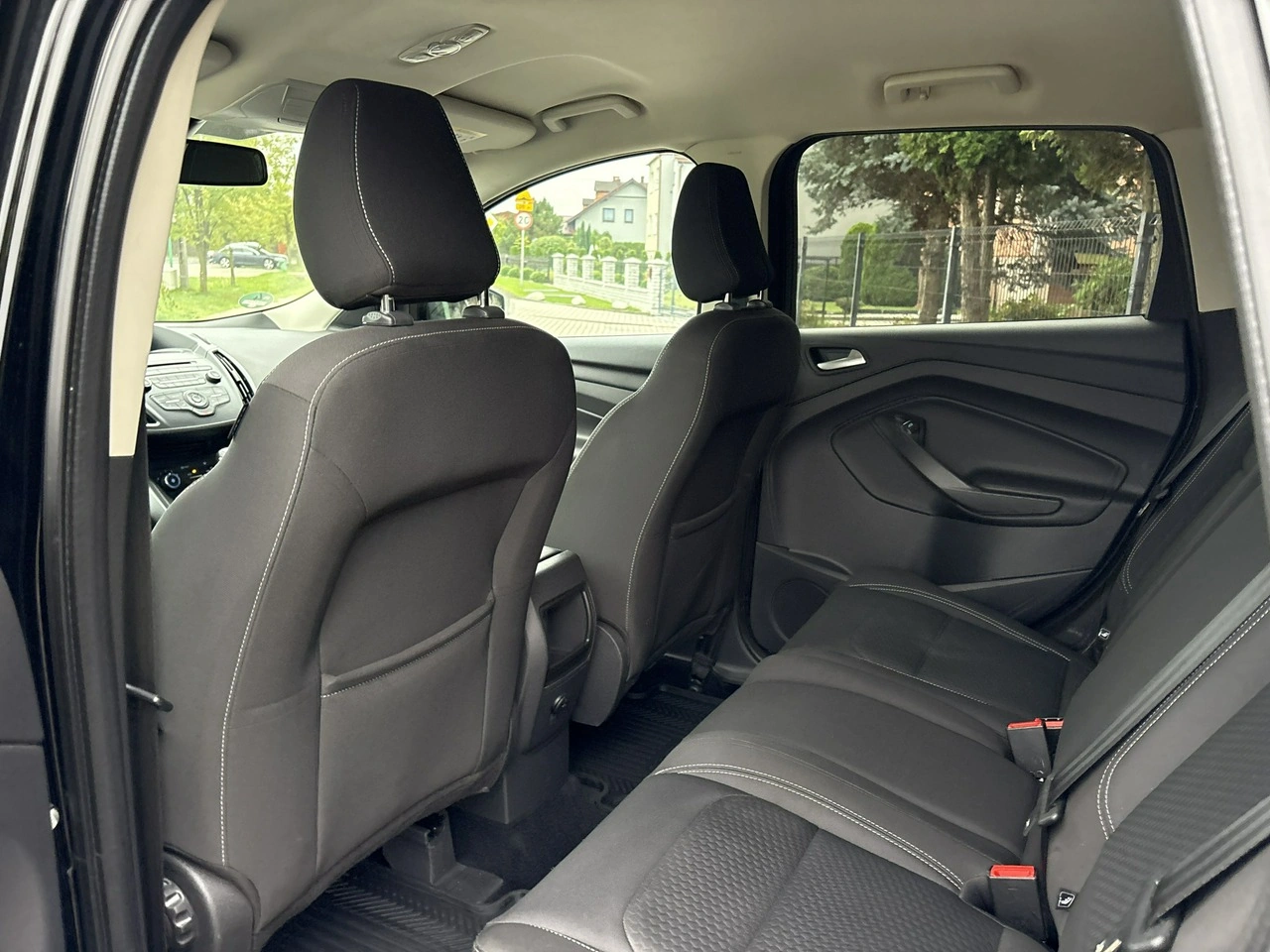 Ford Kuga - Zdjęcie 9