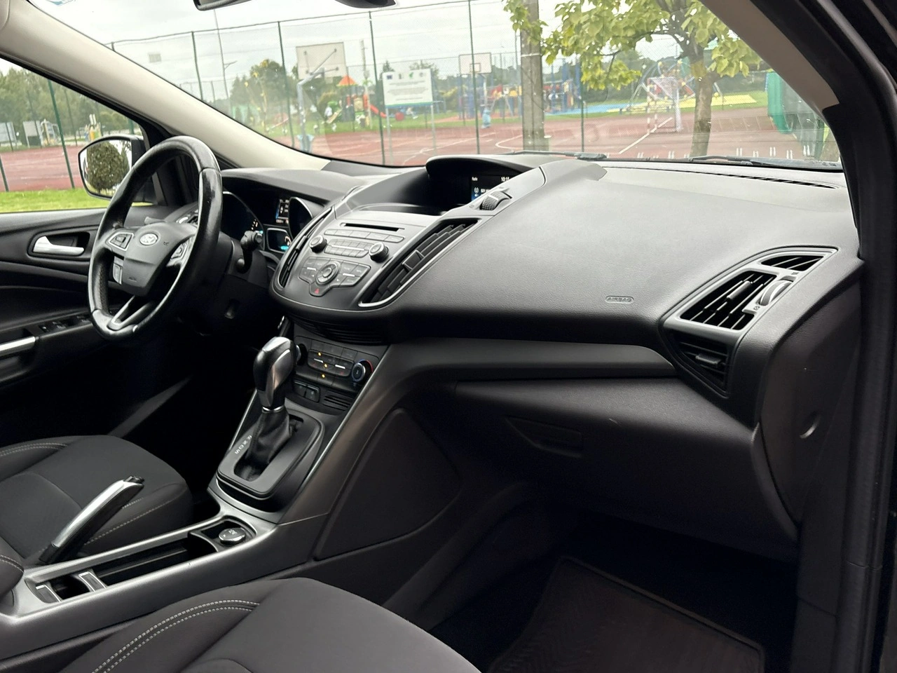 Ford Kuga - Zdjęcie 12