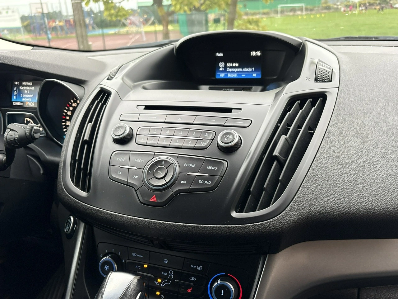 Ford Kuga - Zdjęcie 14
