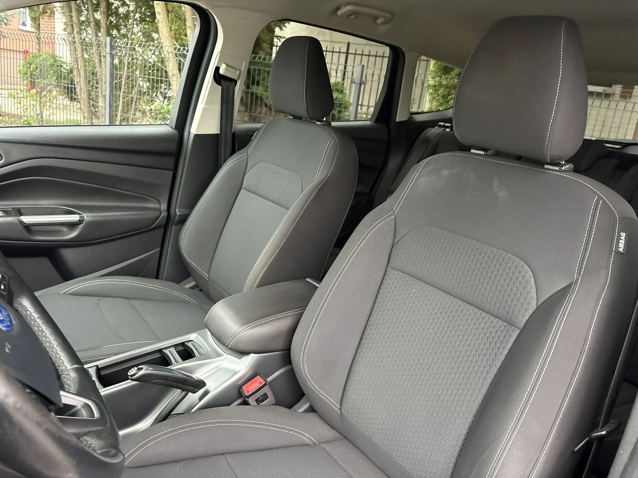 Ford Kuga - Zdjęcie 21