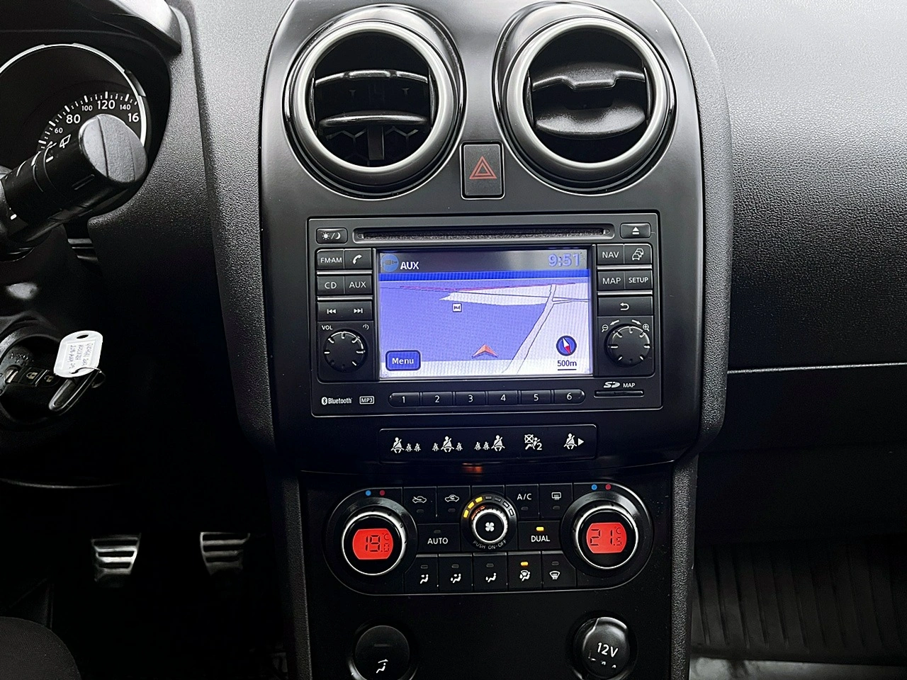 Nissan Qashqai - Zdjęcie 30