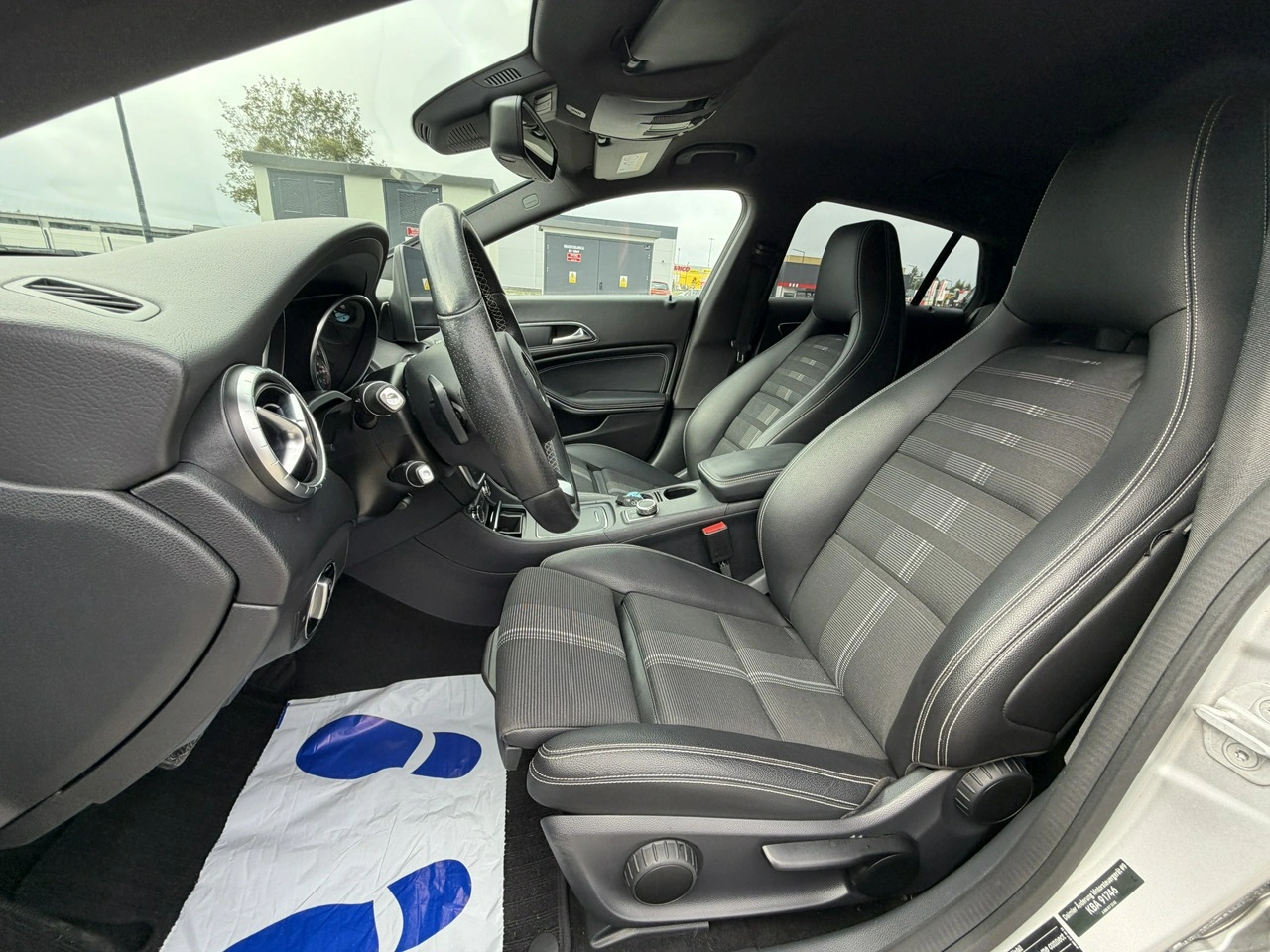 Mercedes CLA 220 - Zdjęcie 17