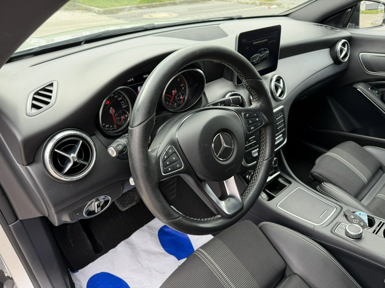 Mercedes CLA 220 - Zdjęcie 19
