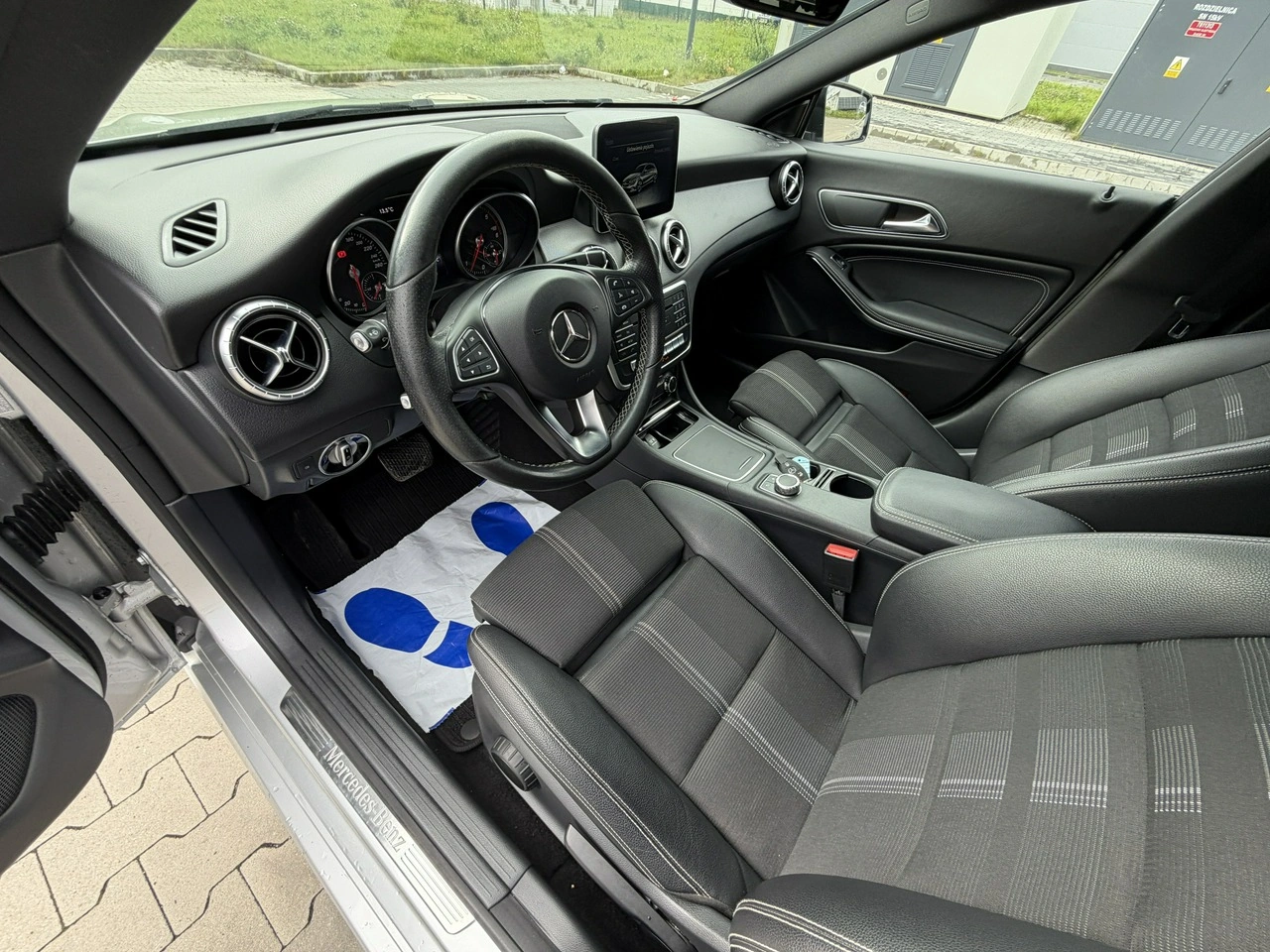Mercedes CLA 220 - Zdjęcie 18