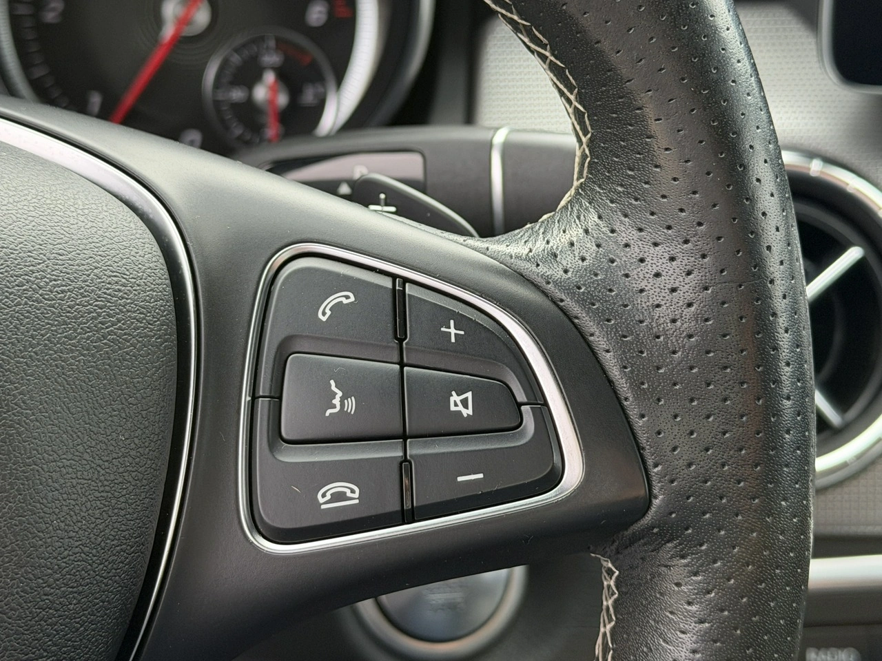 Mercedes CLA 220 - Zdjęcie 23