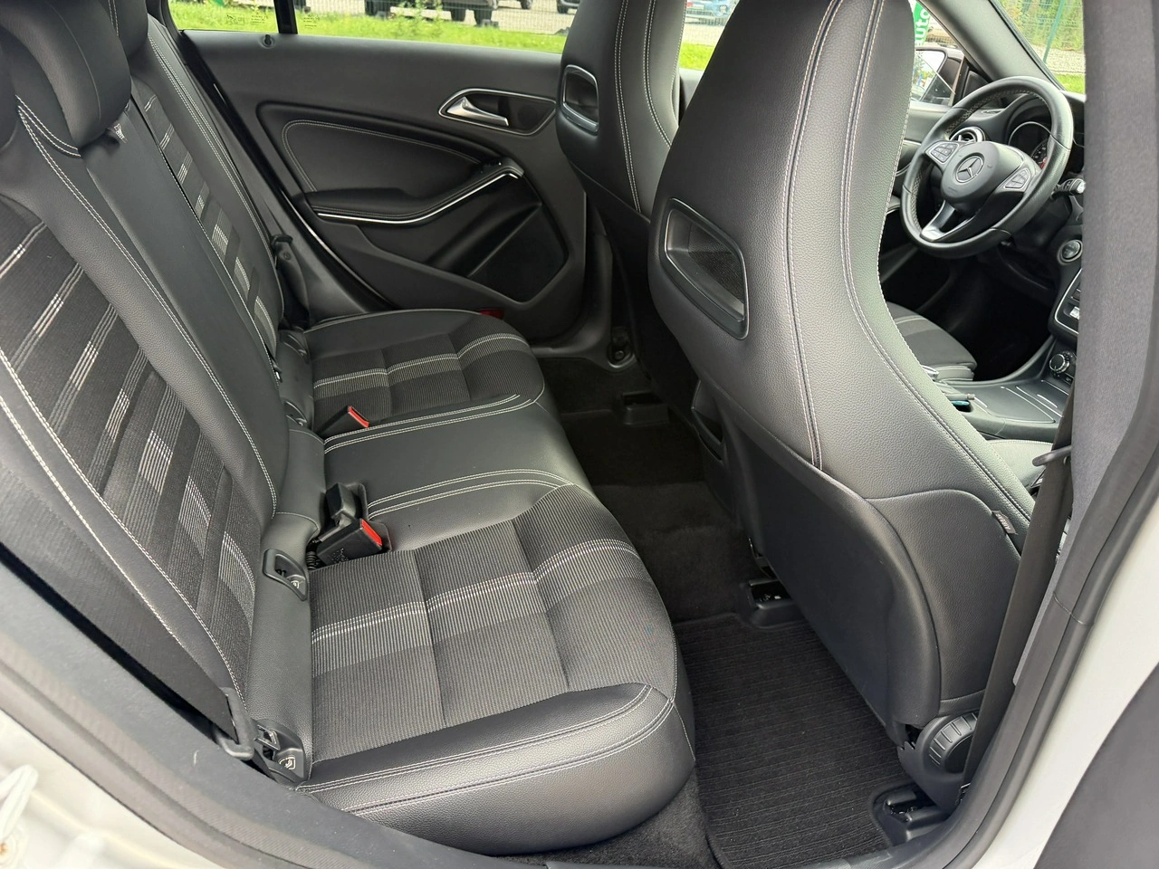 Mercedes CLA 220 - Zdjęcie 31