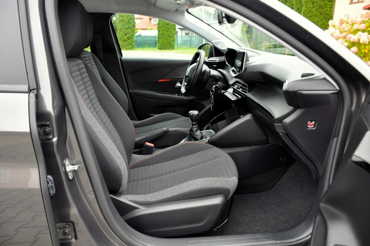 Peugeot 208 - Zdjęcie 16