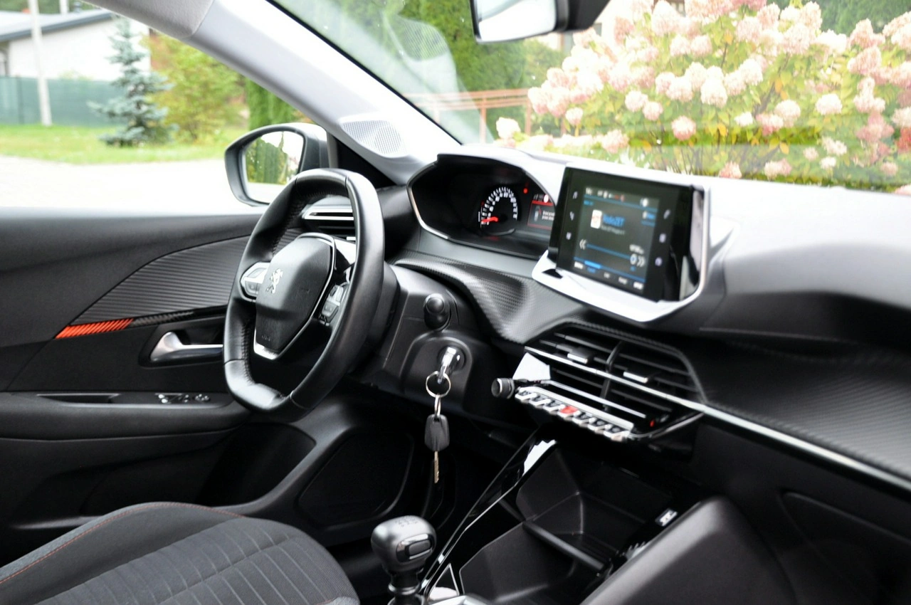 Peugeot 208 - Zdjęcie 17