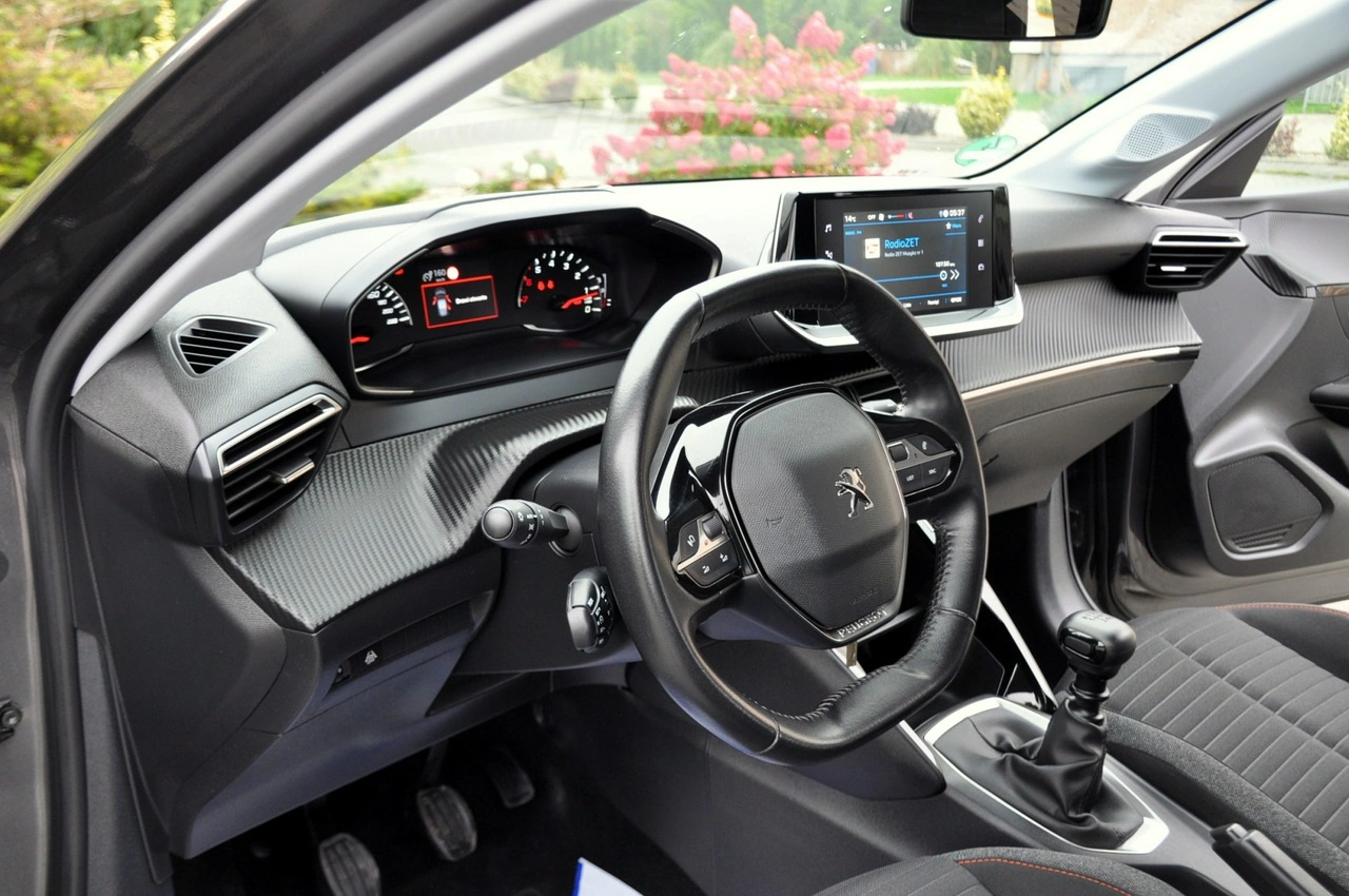Peugeot 208 - Zdjęcie 21