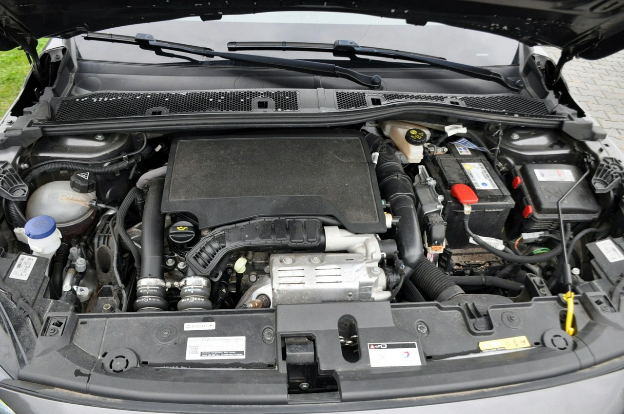Peugeot 208 - Zdjęcie 37