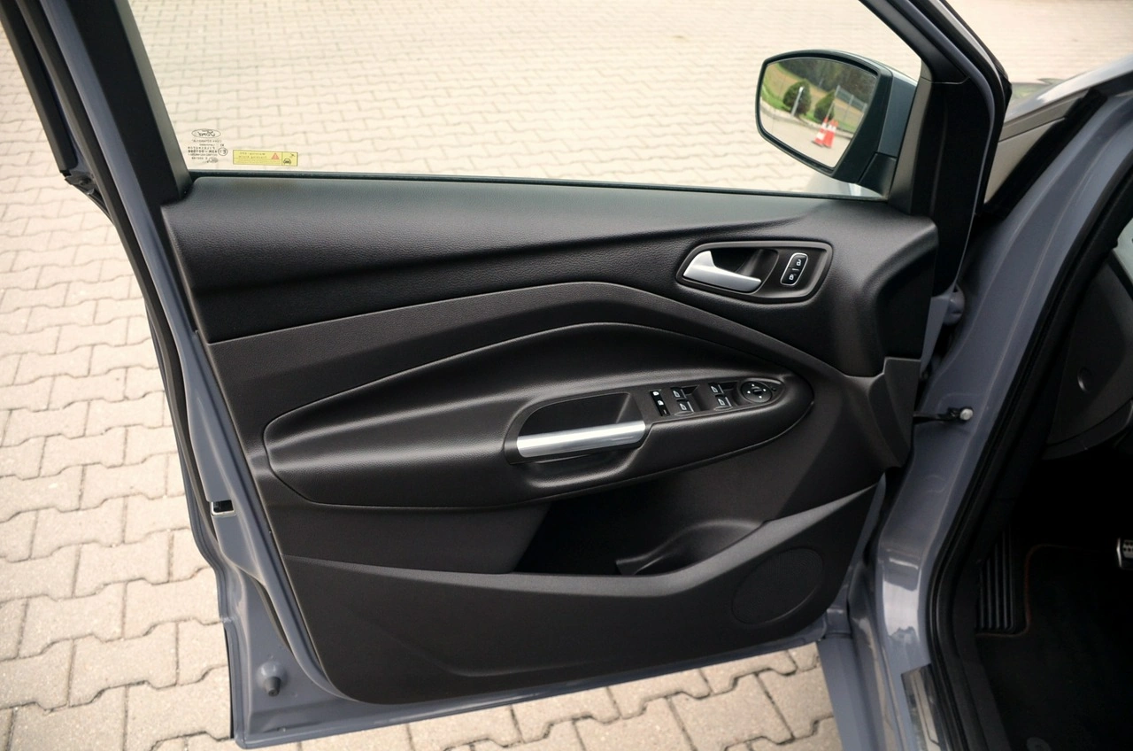 Ford Kuga - Zdjęcie 11