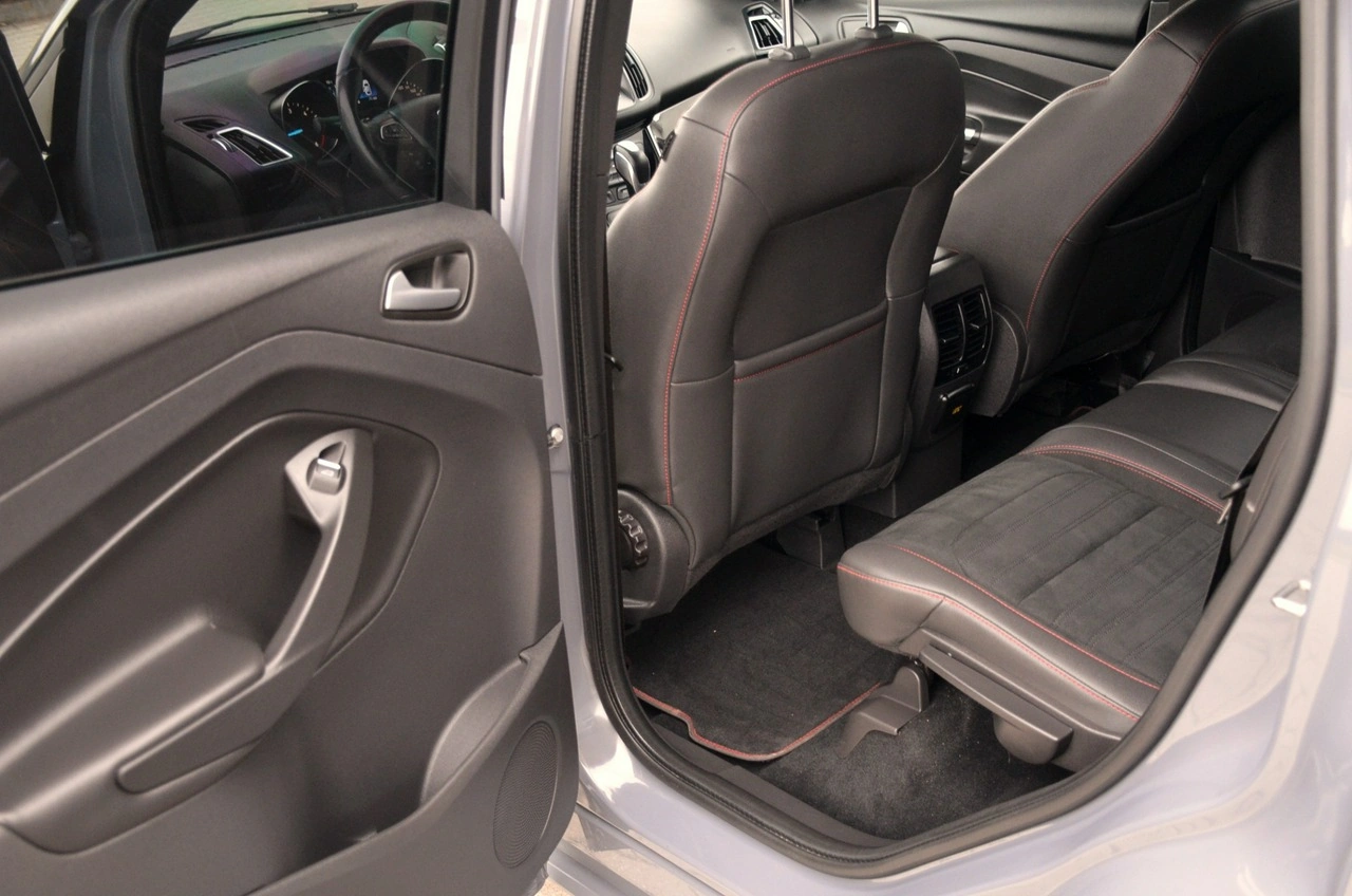 Ford Kuga - Zdjęcie 13