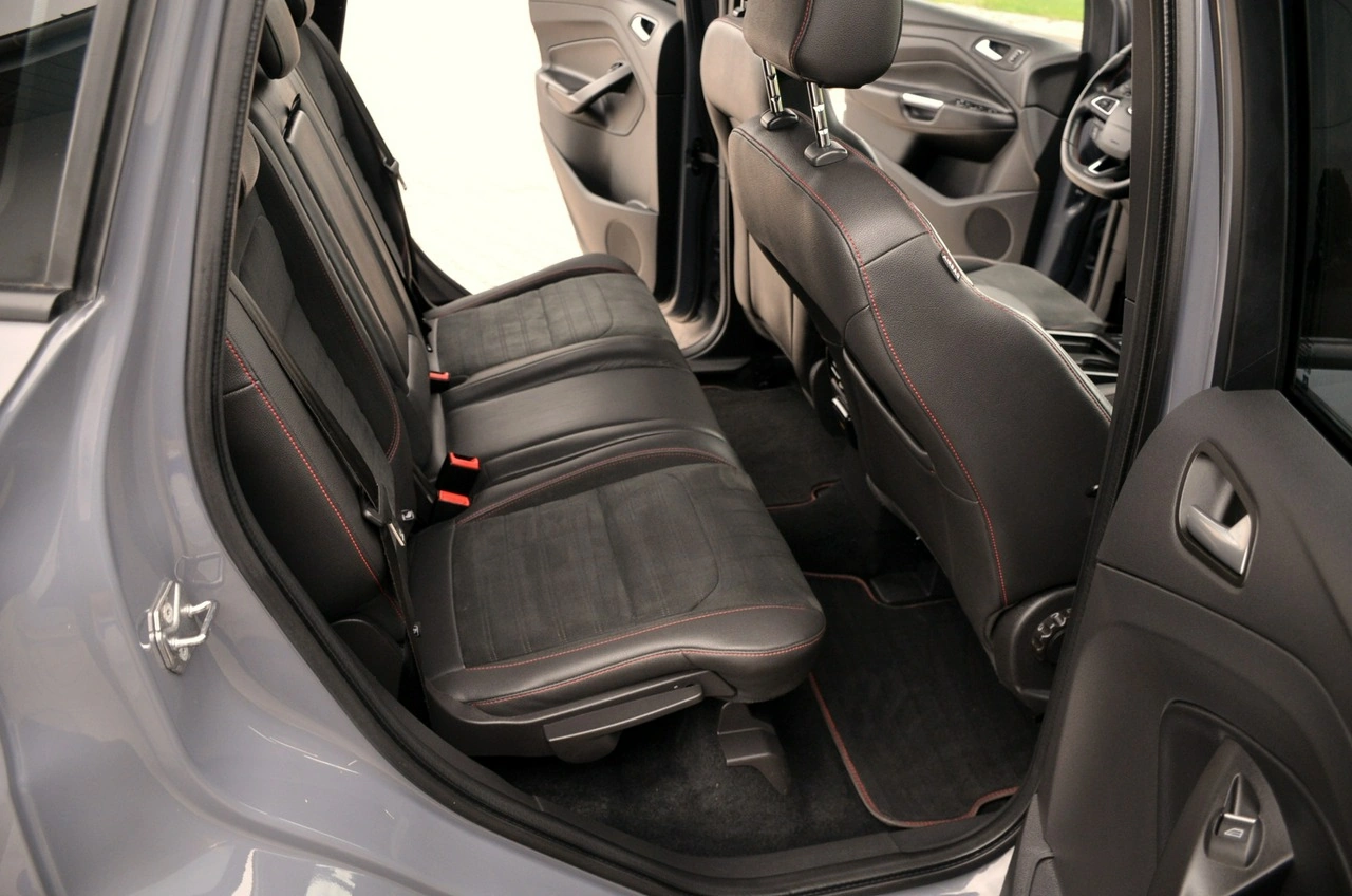 Ford Kuga - Zdjęcie 14