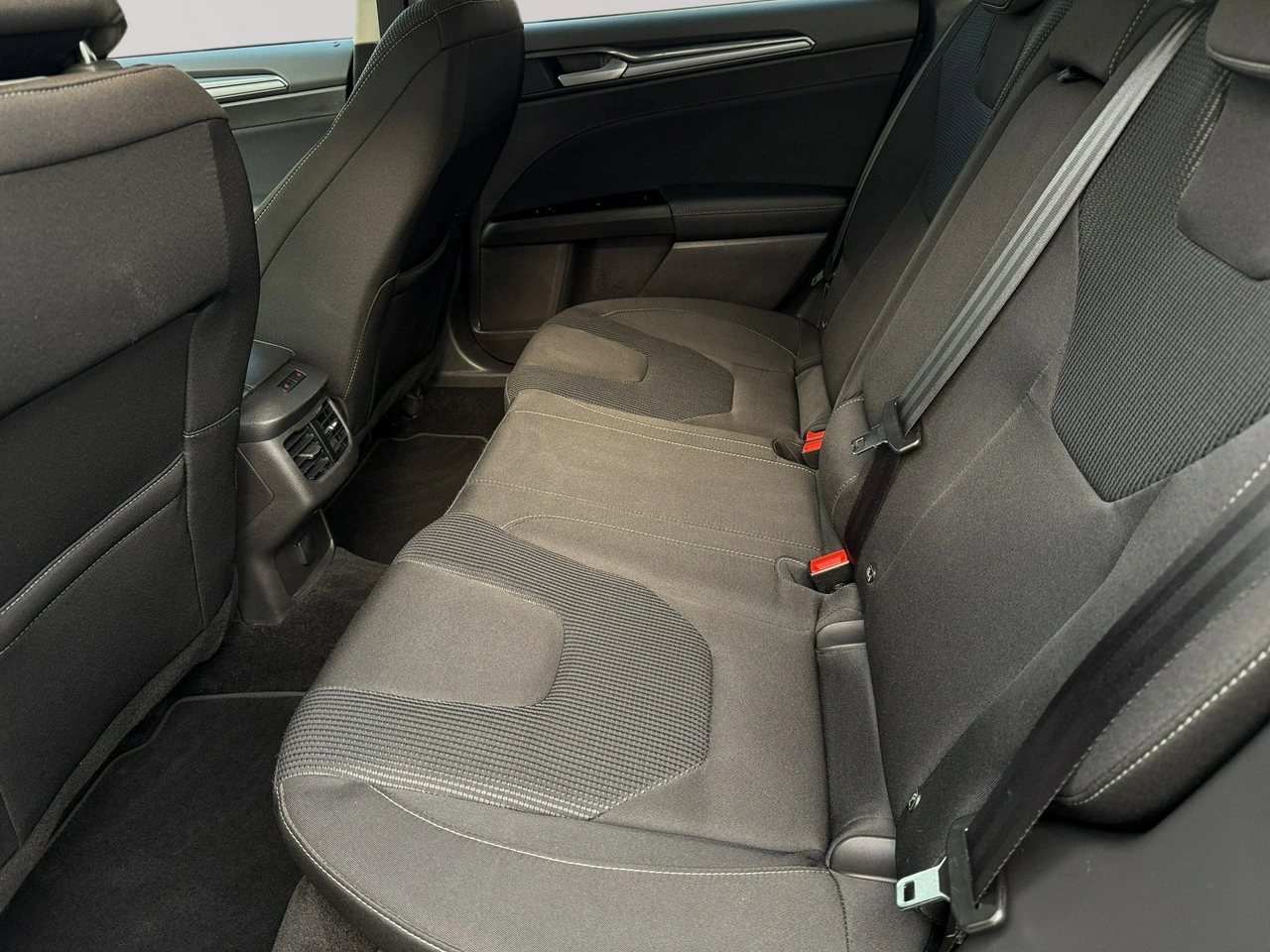 Ford Mondeo - Zdjęcie 22