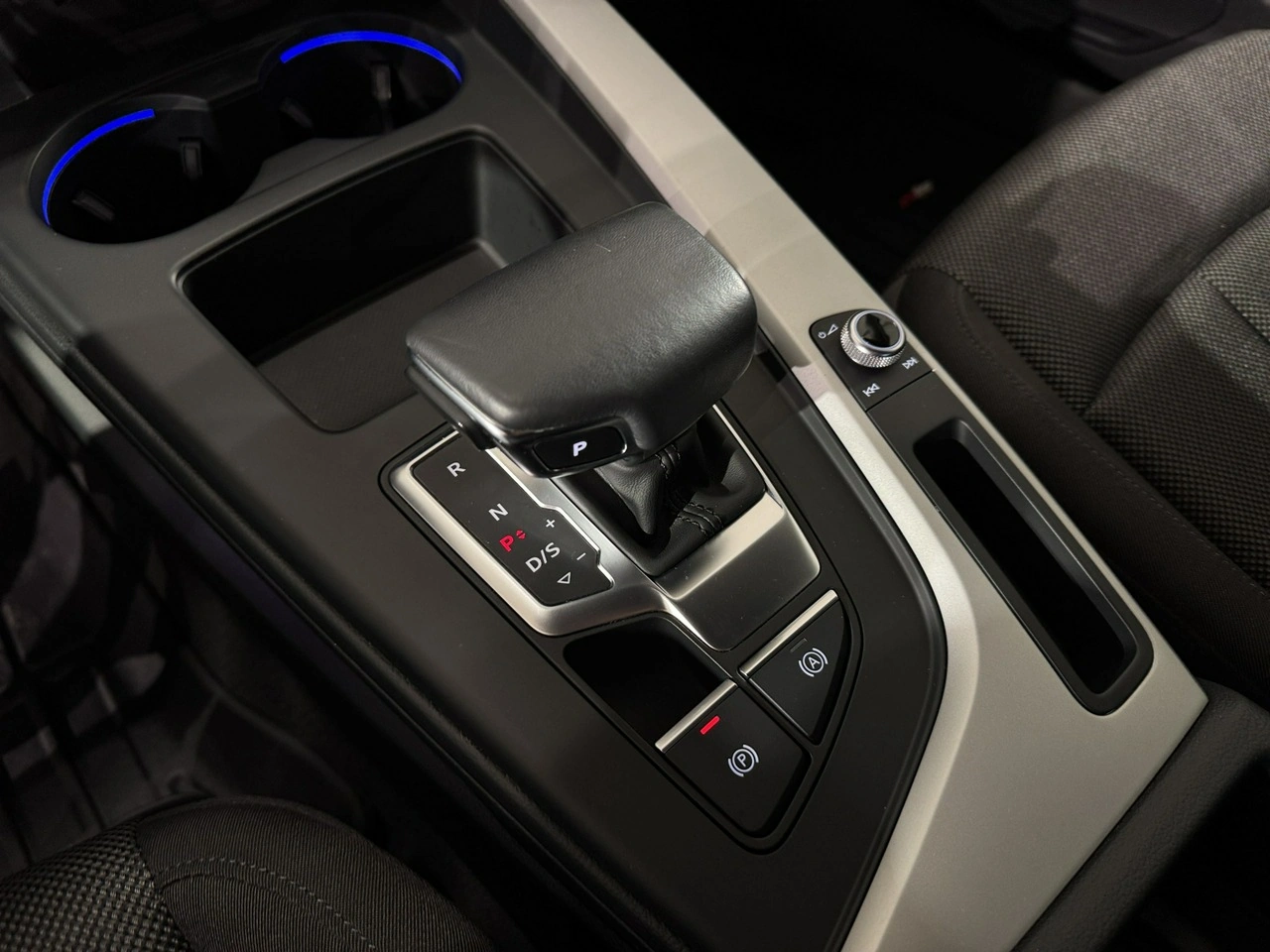 Audi A4 - Zdjęcie 27