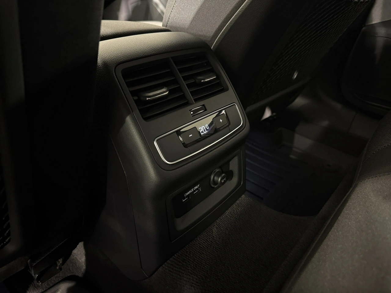 Audi A4 - Zdjęcie 31