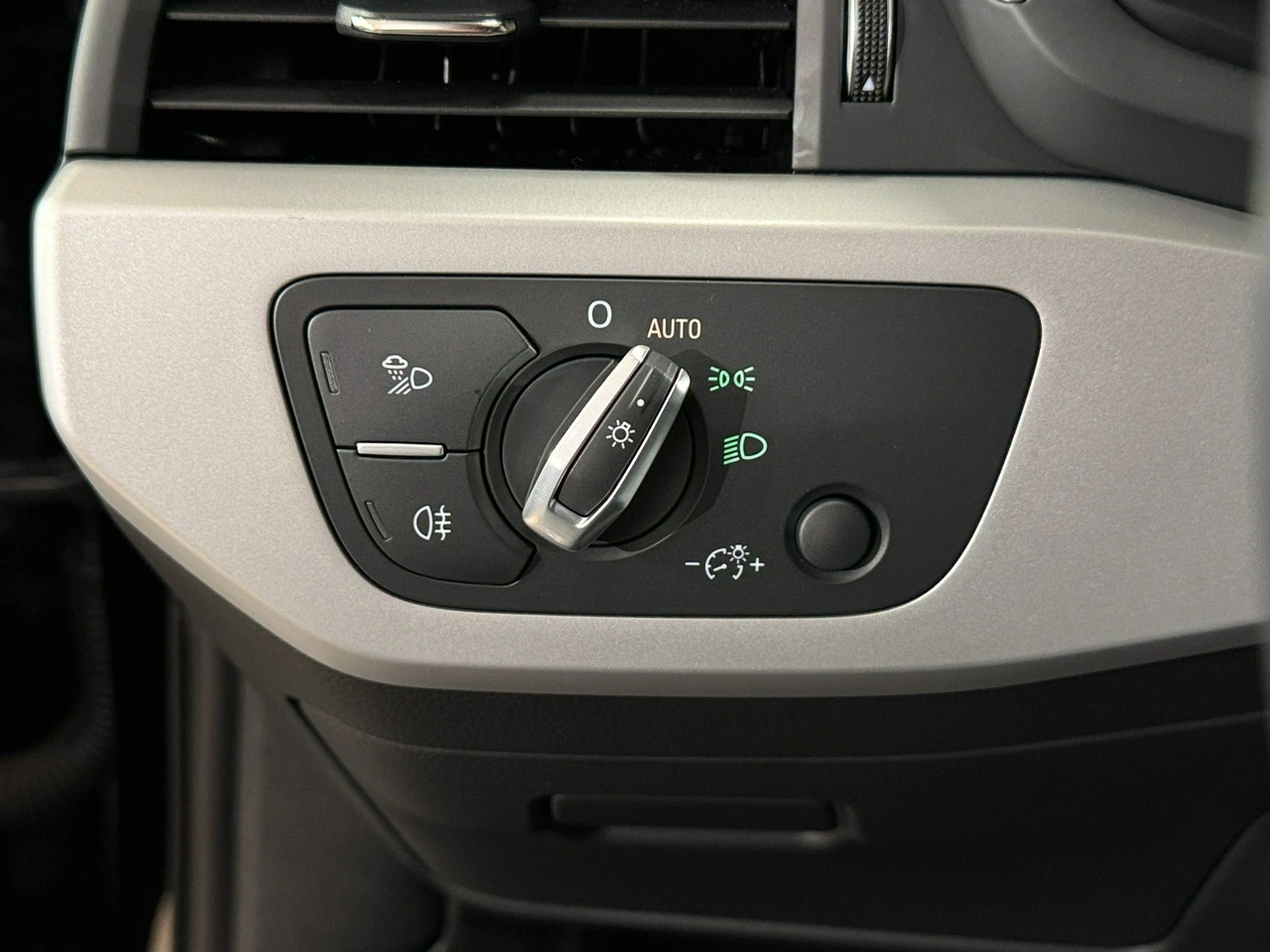 Audi A4 - Zdjęcie 33