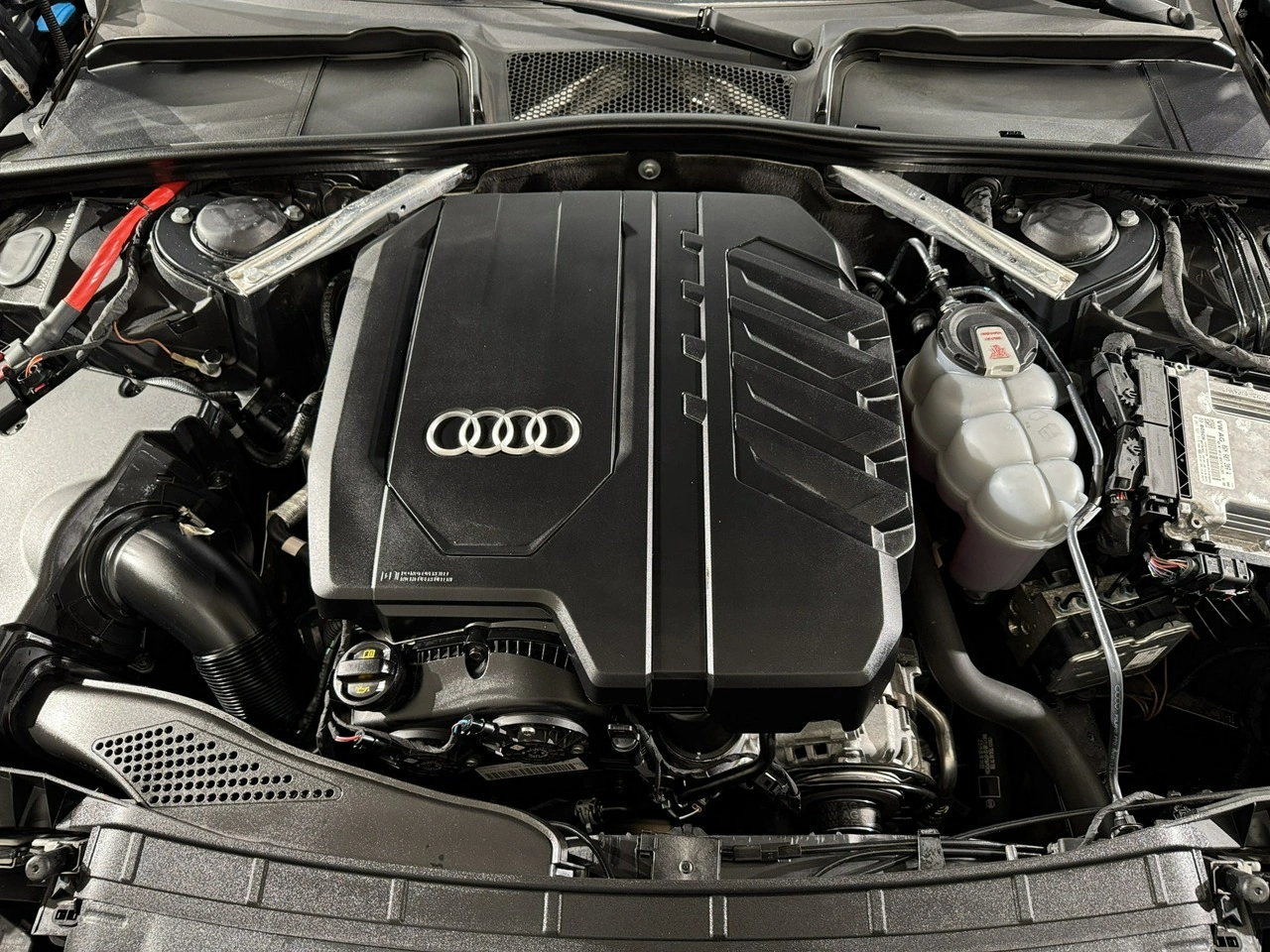 Audi A4 - Zdjęcie 35