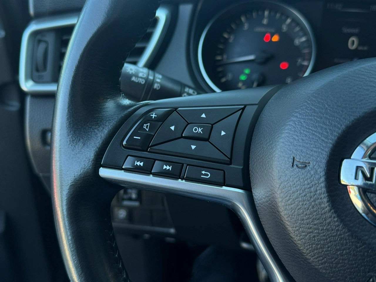 Nissan Qashqai - Zdjęcie 14